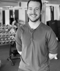 Book an Appointment with Dr. Jonathon Ross for Chiropractic