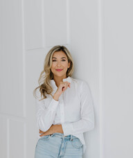 Book an Appointment with Ashley Ziltener for Signature Consultations