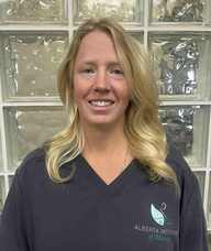 Book an Appointment with Lisa Student Therapist AIM 69 for Student Massage