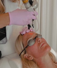 Book an Appointment with Co2 - Prix selon zone for TRAITEMENT DE LA PEAU